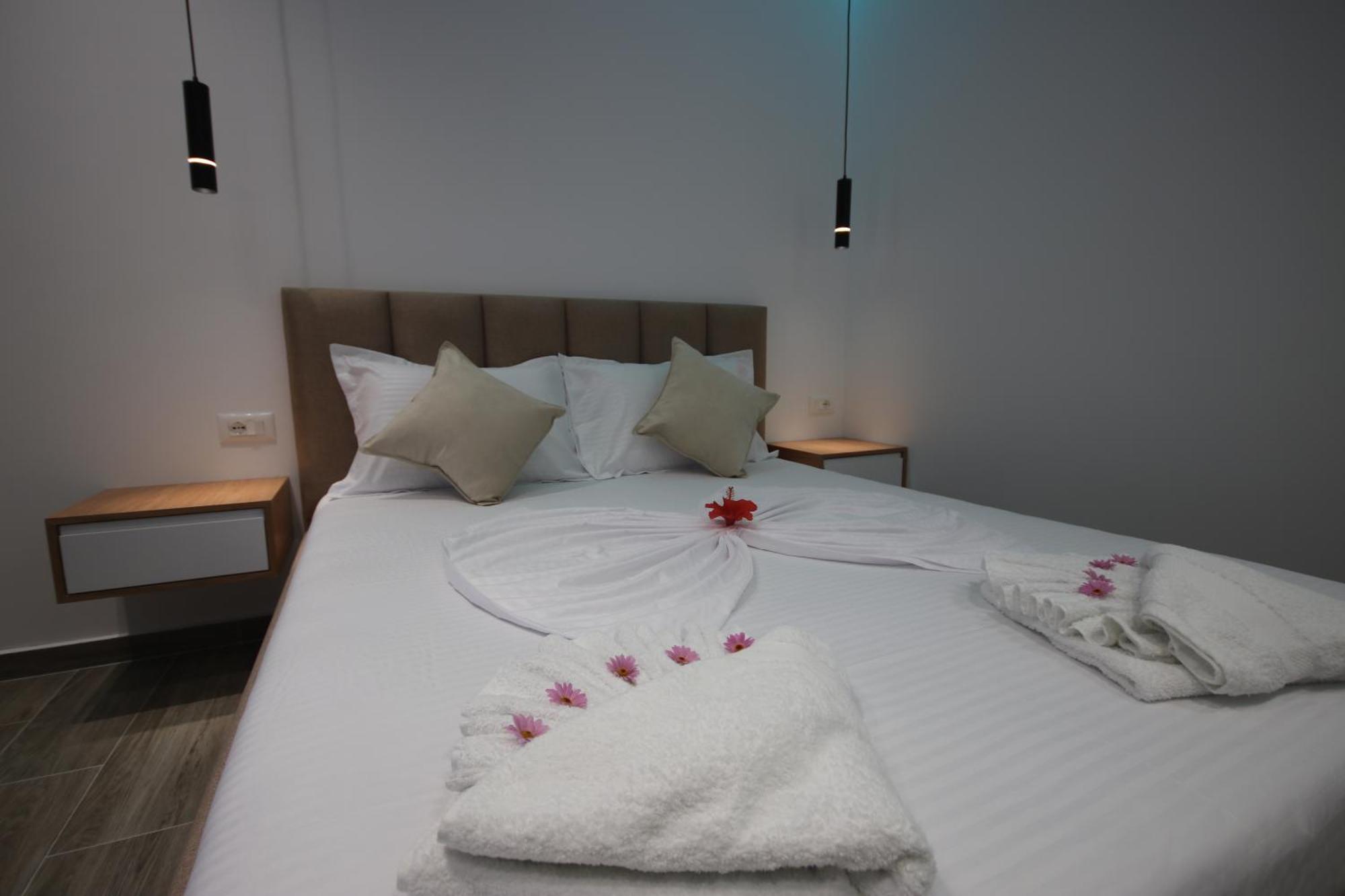 Klea Rooms Himare Exterior photo
